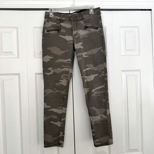 Democracy Ab Technology Camo Skinny Leg Jeans with Front Zip Pockets. Si…